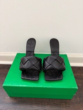 Bottega Veneta Black Intrecciato Square-Toe Heeled Mules
